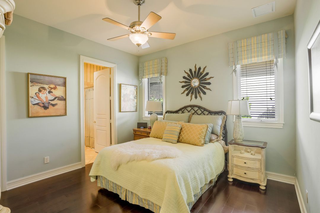 7417 Treeline Dr, Naples, FL 34119