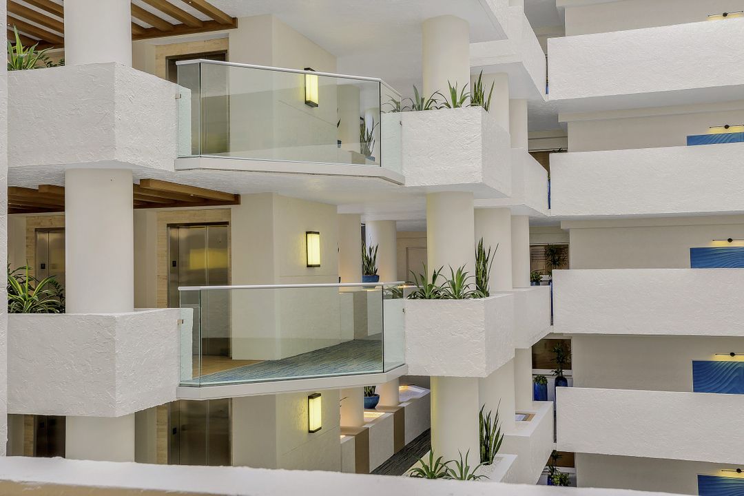 4051 Gulf Shore Blvd N #1101, Naples, FL 34103