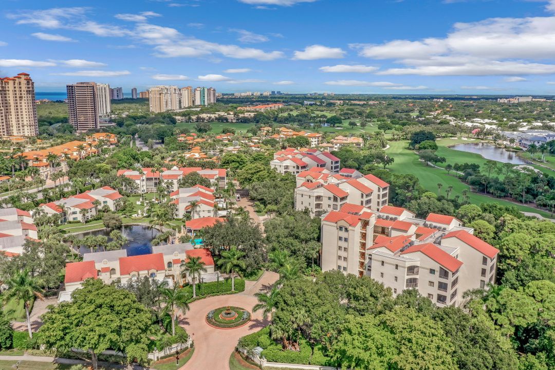 6500 Valen Way #402, Naples, FL 34108