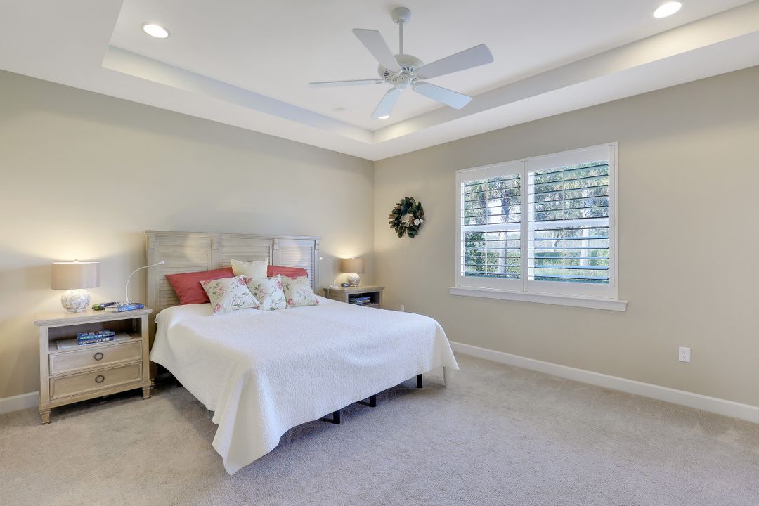 9319 Fieldstone Ln, Naples, FL 34120