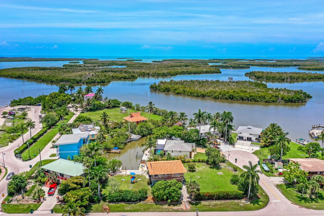 670 Palm Ave, Marco Island, FL 34145