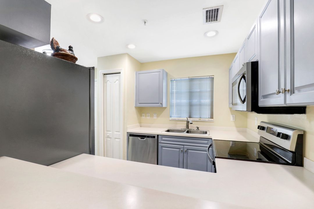 9460 Ivy Brook Run #703, Fort Myers, FL 33913