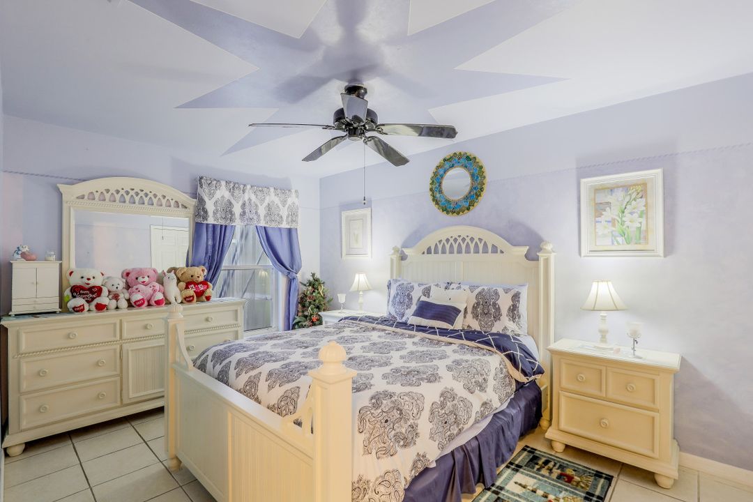 4552 Varsity Cir, Lehigh Acres, FL 33971