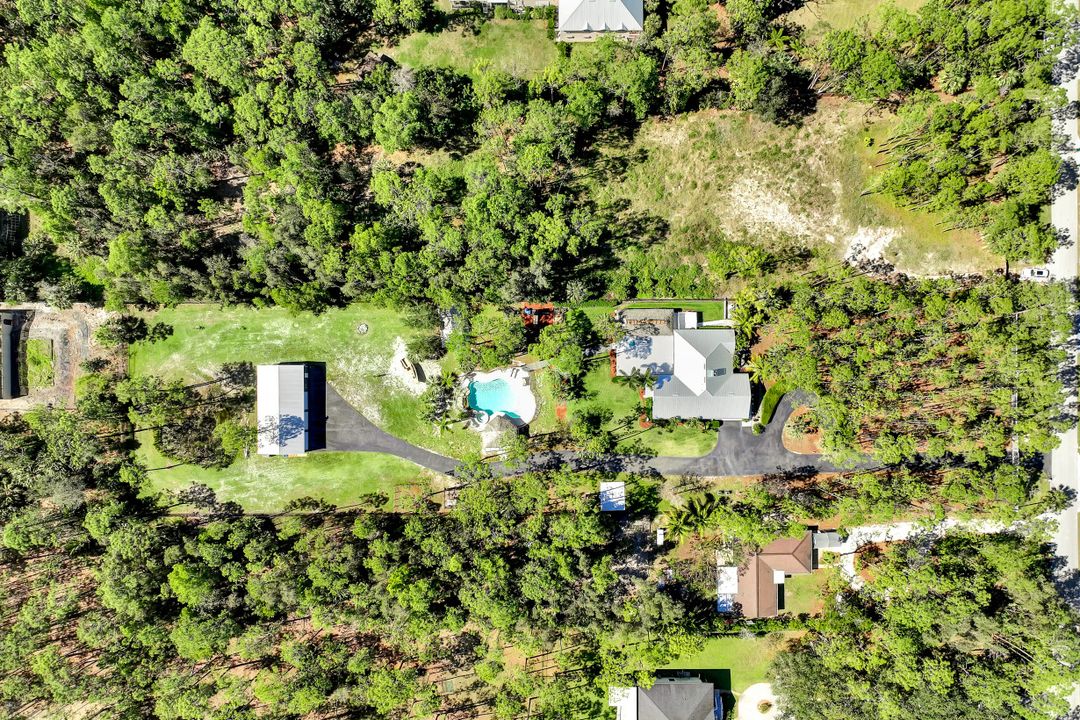 5940 Golden Oaks Ln, Naples, FL 34119