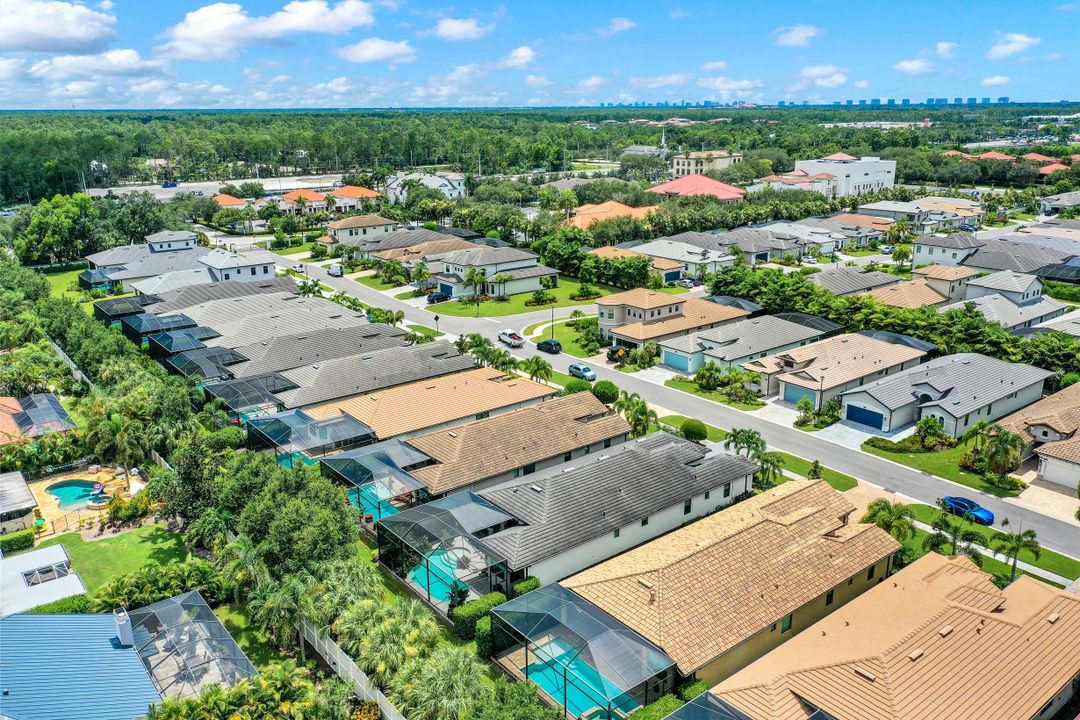 10102 Palazzo Dr, Naples, FL 34119