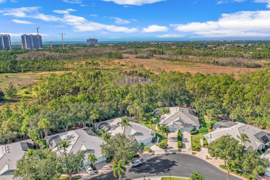 693 Mainsail Pl, Naples, FL 34110