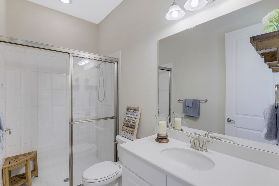 9618 Campanile Cir, Naples, FL 34114