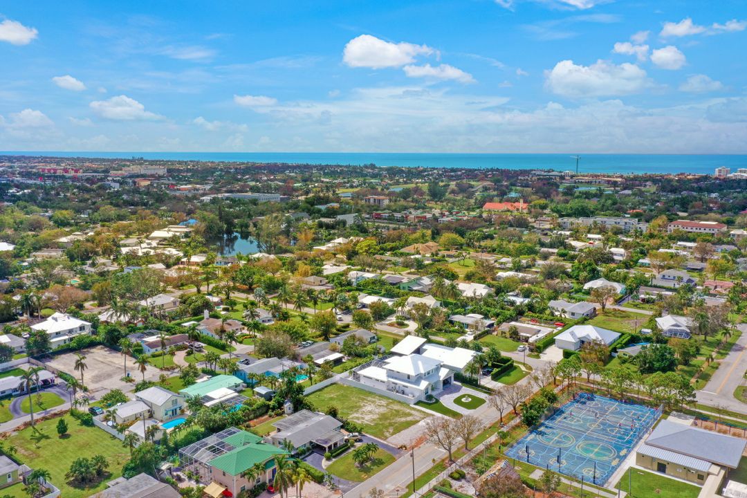 1238 14th Ave N, Naples, FL 34102