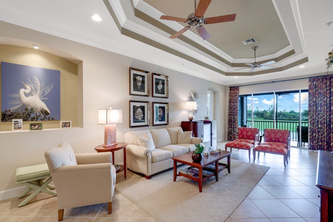 9525 Ironstone Terrace #Unit 202, Naples, FL 34120