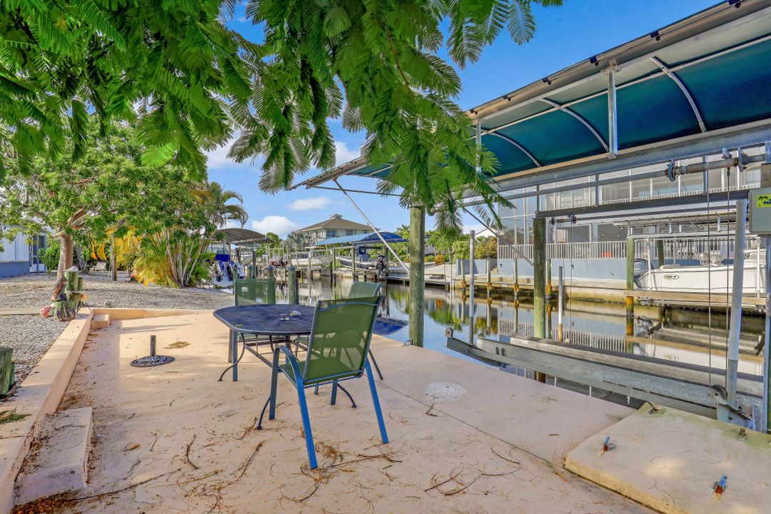 16125 Buccaneer St, Bokeelia, FL 33922