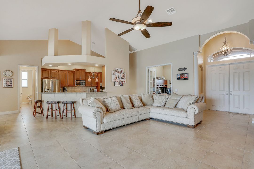 719 Coral Dr, Cape Coral, FL 33904