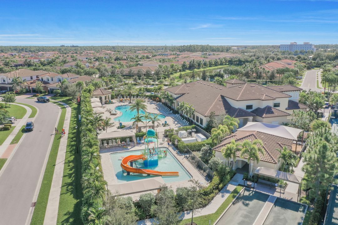 13486 Sumter Ln, Naples, FL 34109