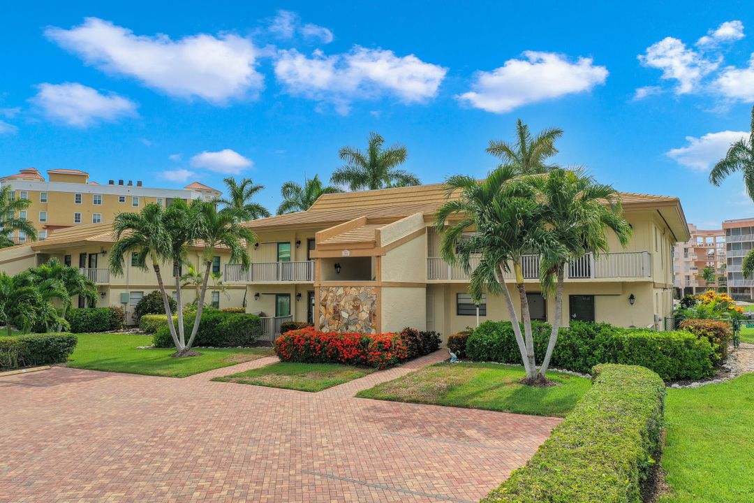 900 Panama Ct #4 , Marco Island, FL 34145