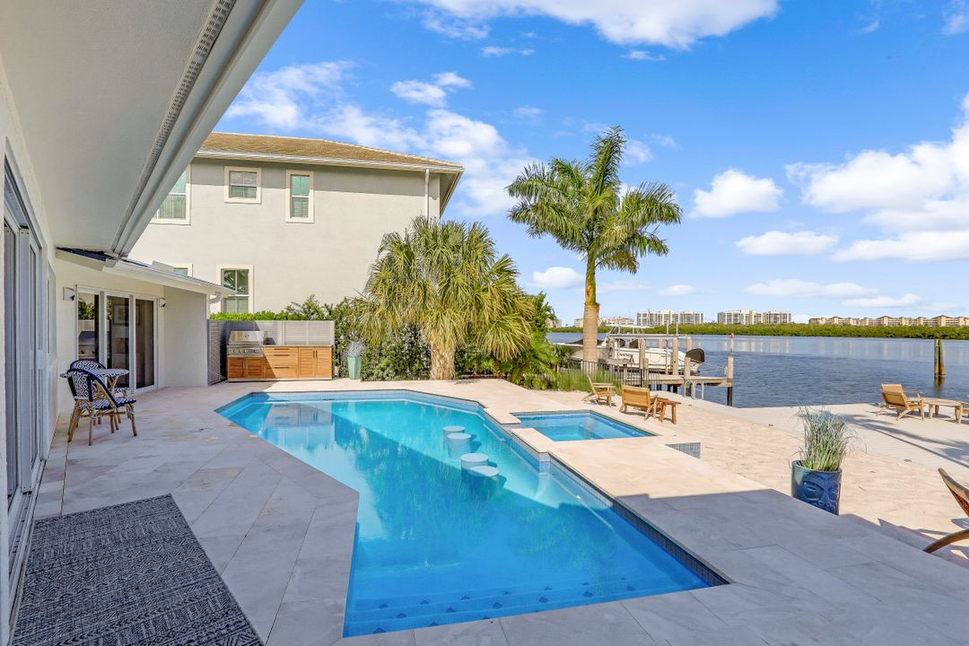 818 Perrine Ct, Marco Island, FL 34145