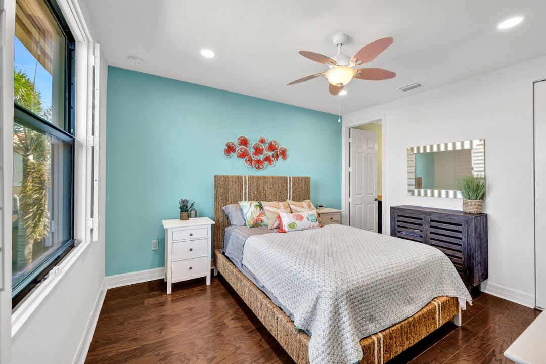 2739 Cinnamon Bay Cir, Naples, FL 34119