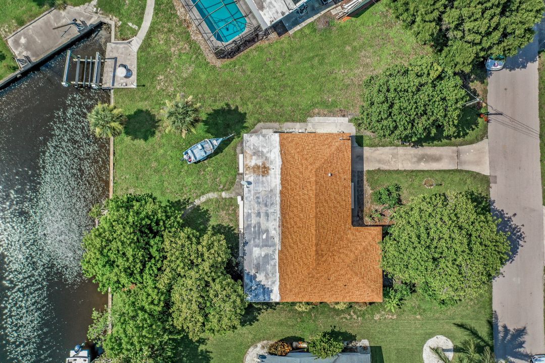 5310 Bayview Ct, Cape Coral, FL 33904