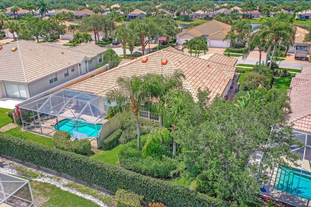 4280 Redonda Ln, Naples, FL 34119