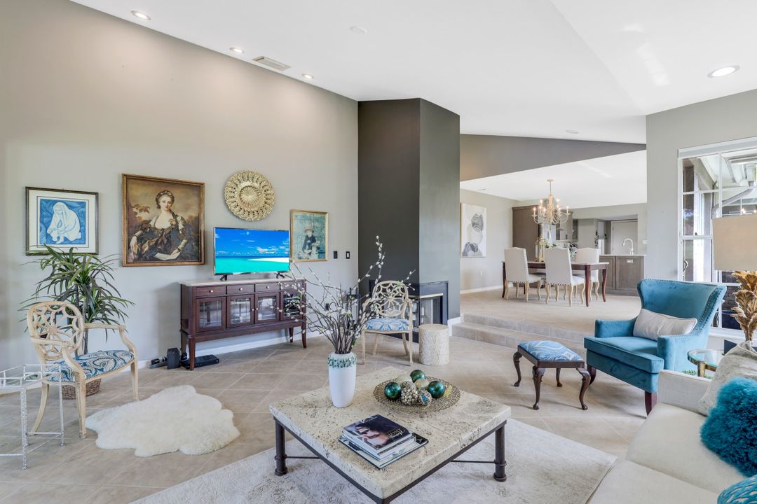 19516 Lost Creek Dr, Estero, FL 33967