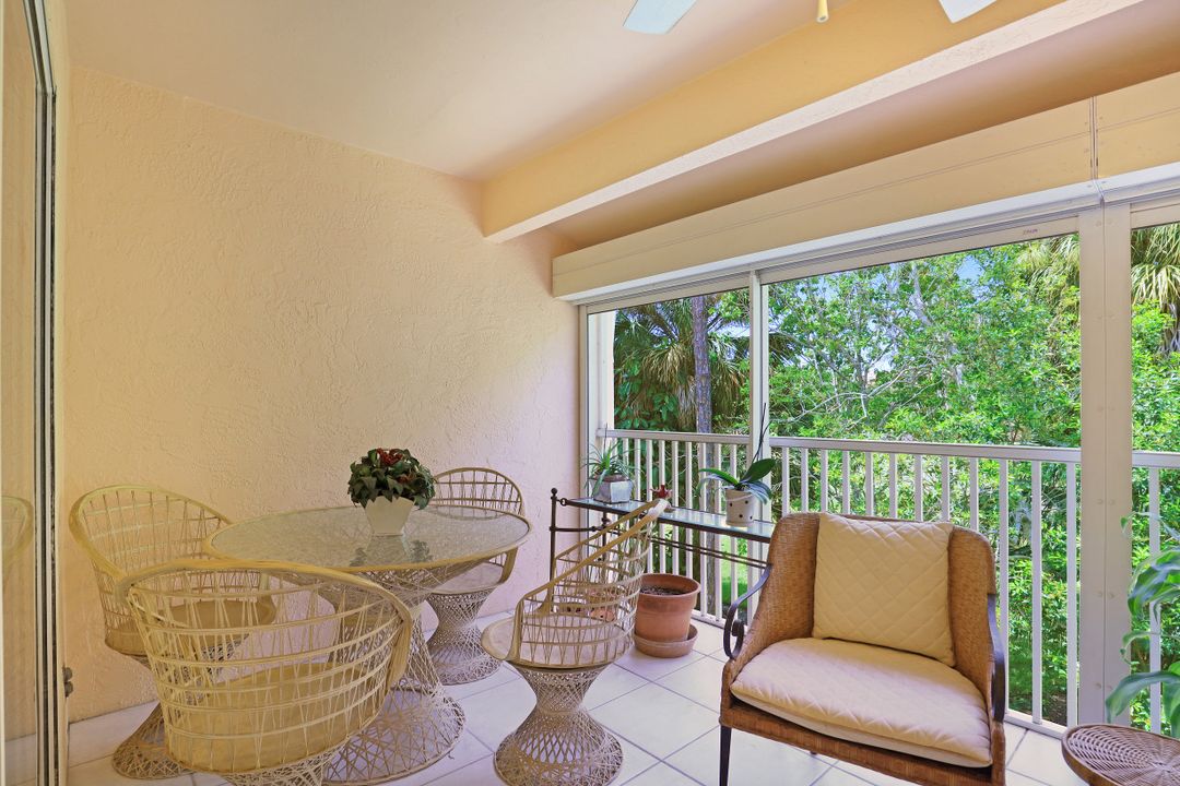 680 Woodshire Ln #H 4, Naples, FL 34105