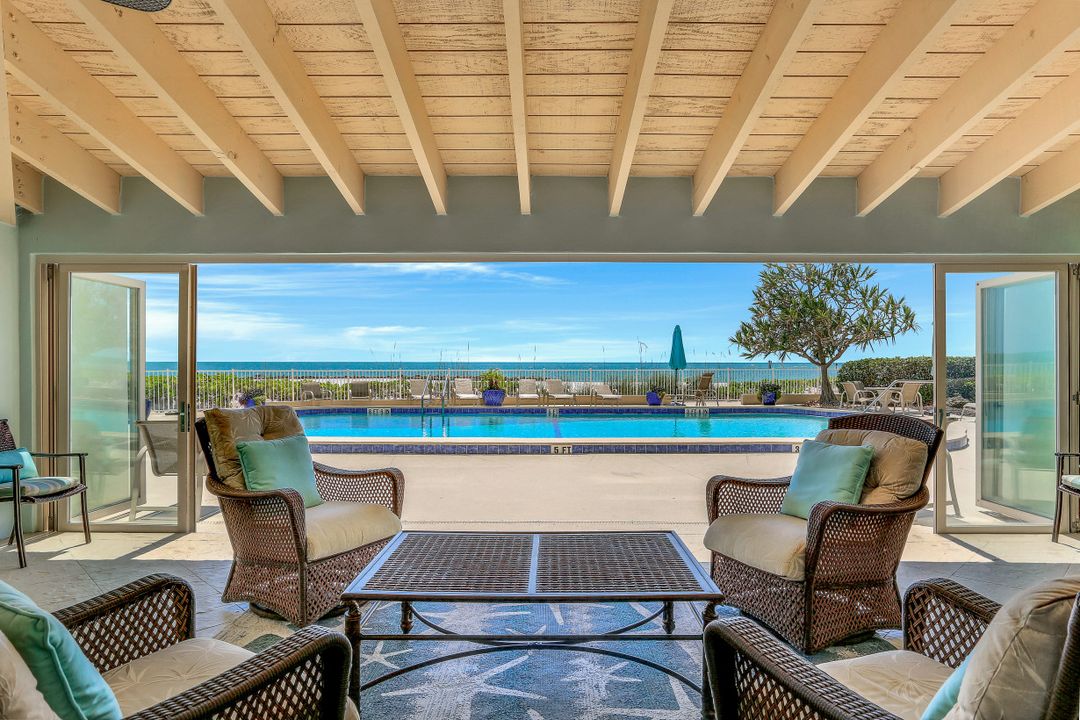 2171 Gulf Shore Blvd N #702, Naples, FL 34102