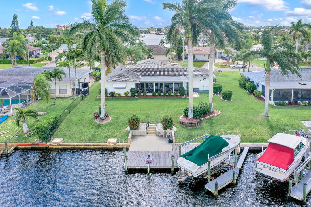 1923 SE 45th St, Cape Coral, FL 33904