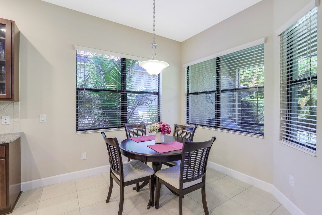 9247 Isla Bella Cir, Bonita Springs, FL 34135