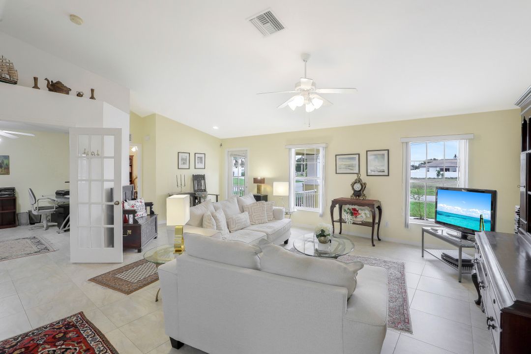 308 NW 22nd Ct, Cape Coral, FL 33993