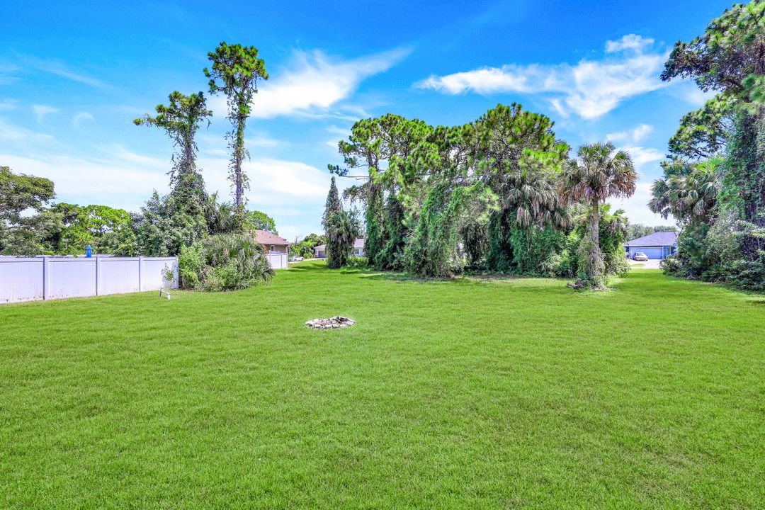 3521 NE 17th Pl, Cape Coral, FL 33909
