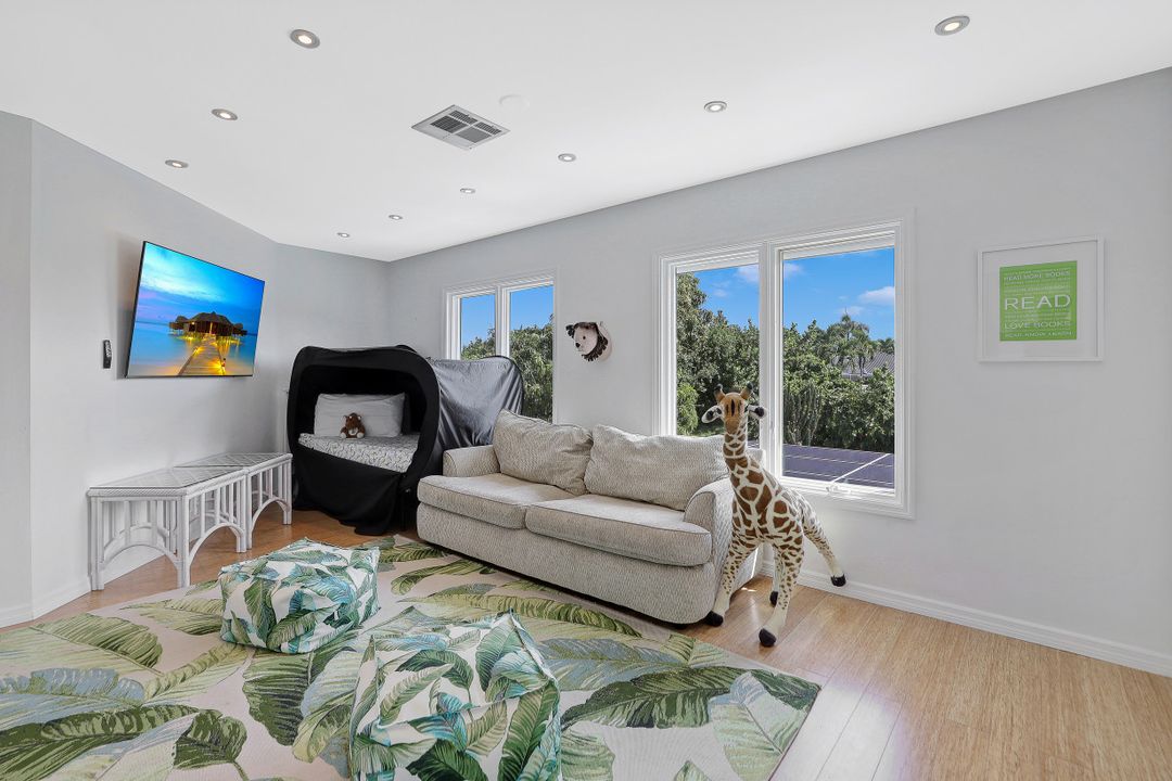 851 Scott Dr, Marco Island, FL 34145