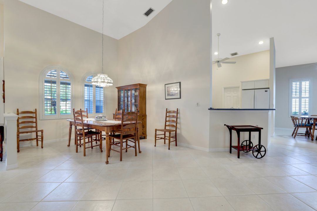 12811 Silverthorn Ct, Bonita Springs, FL 34135