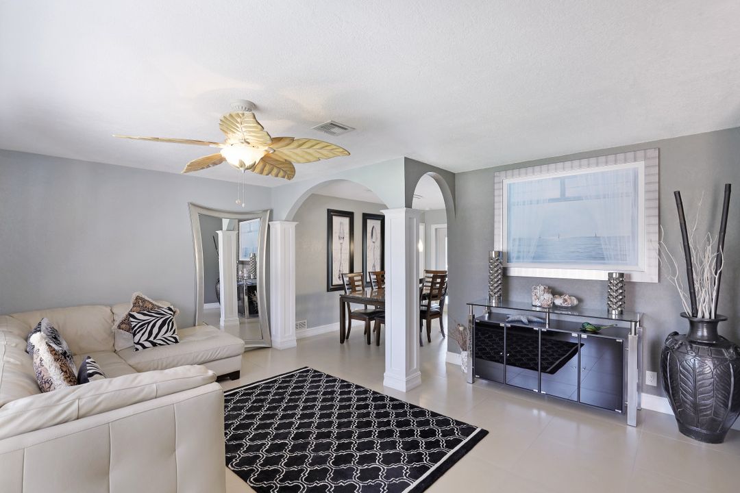 541 S Heathwood Dr, Marco Island, FL 34145