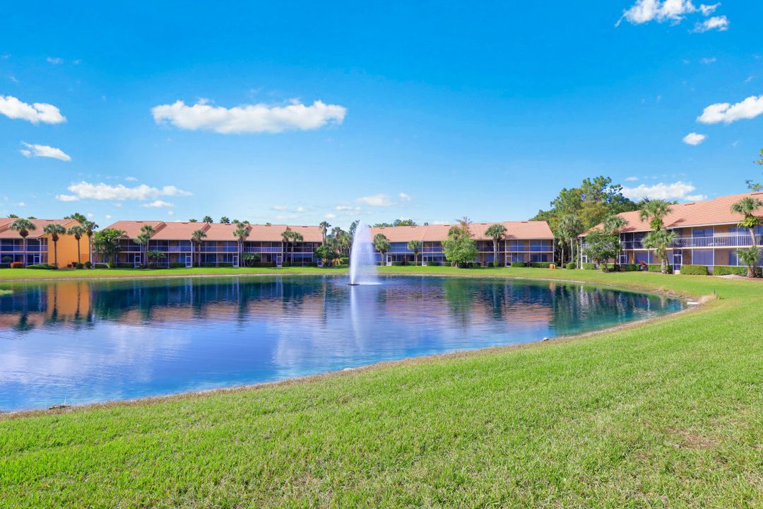 1615 Windy Pines Dr #5, Naples, FL 34112