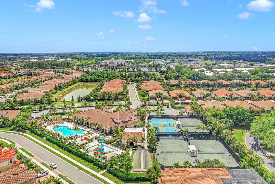 13486 Sumter Ln, Naples, FL 34109