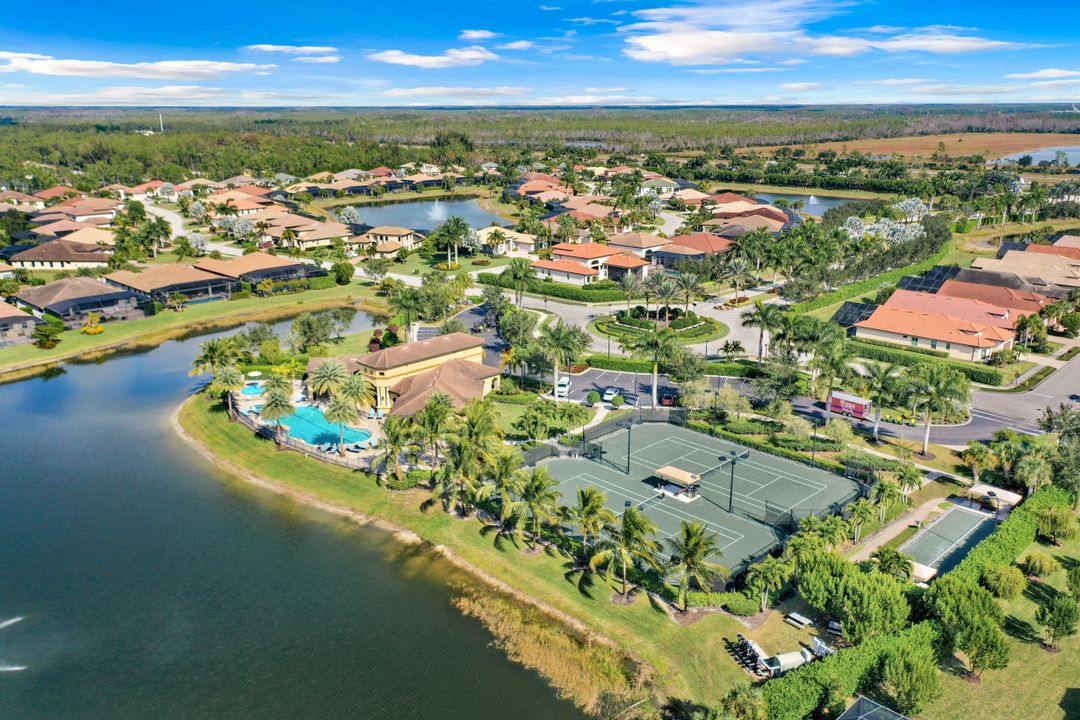 10565 Espanola Dr, Bonita Springs, FL 34135