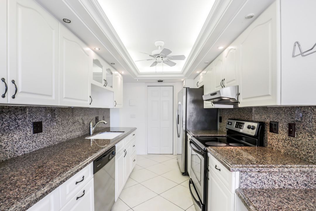 3420 Gulf Shore Blvd N #31, Naples, FL 34103