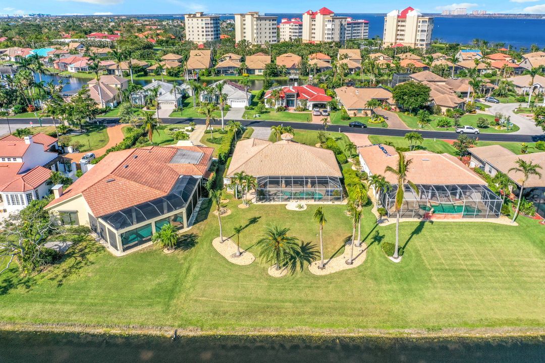 14921 Laguna Dr, Fort Myers, FL 33908