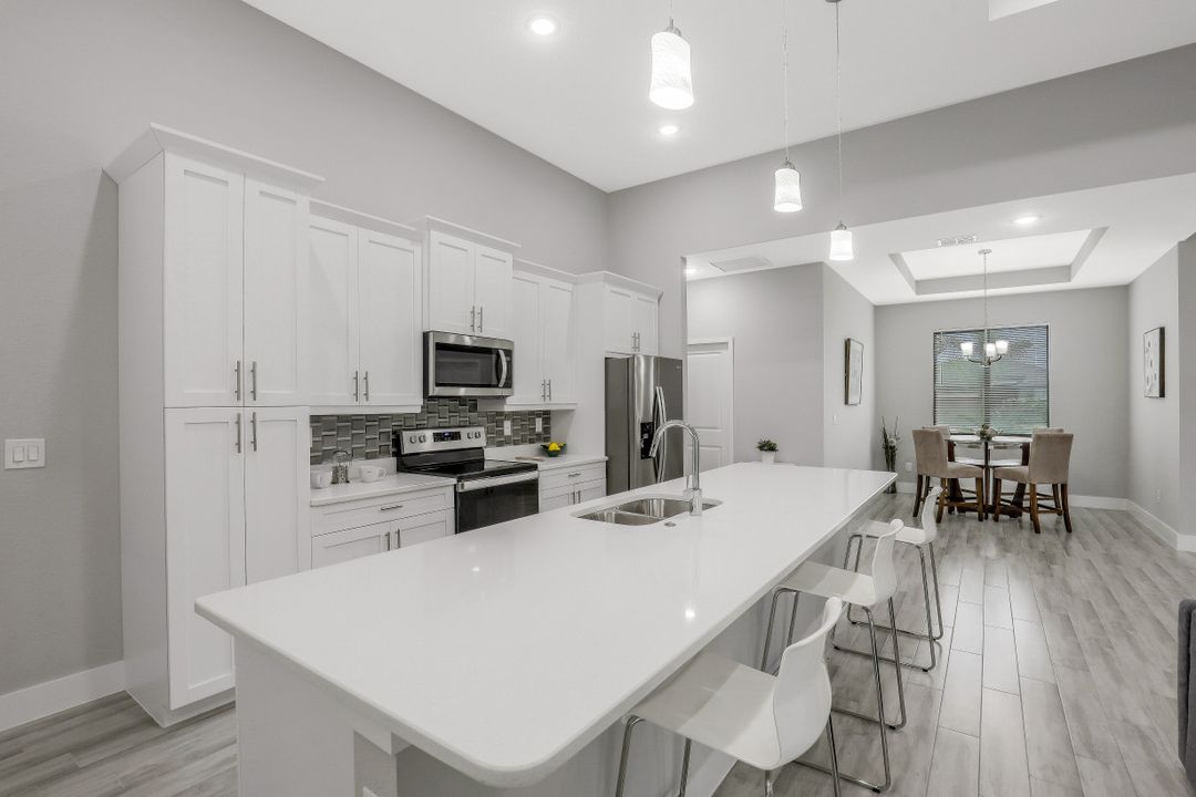 1529 SW 28th Terrace, Cape Coral, FL 33914