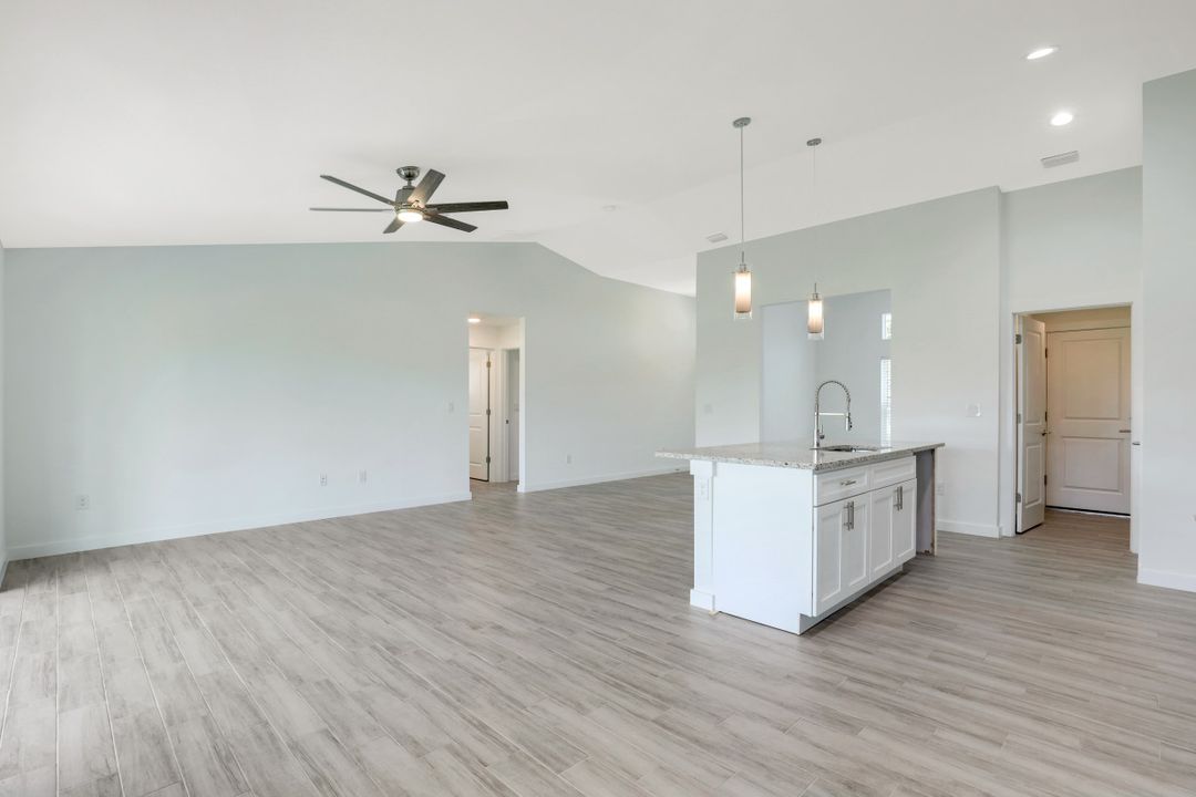 3107 35th St SW, Lehigh Acres, FL 33976