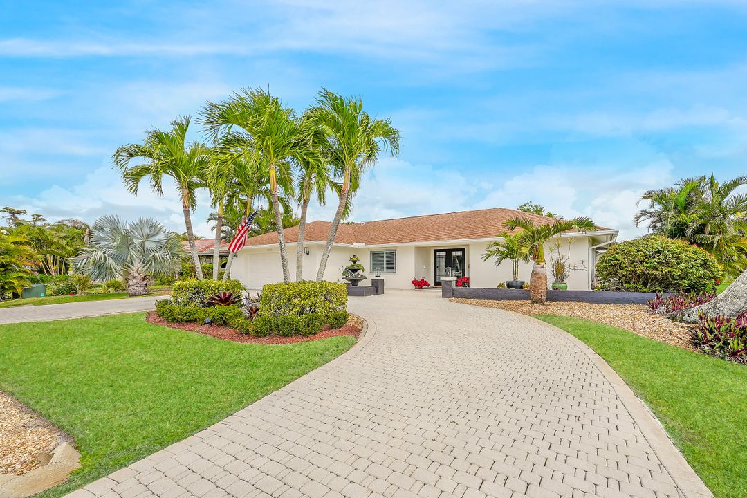 28379 Las Palmas Cir, Bonita Springs, FL 34135