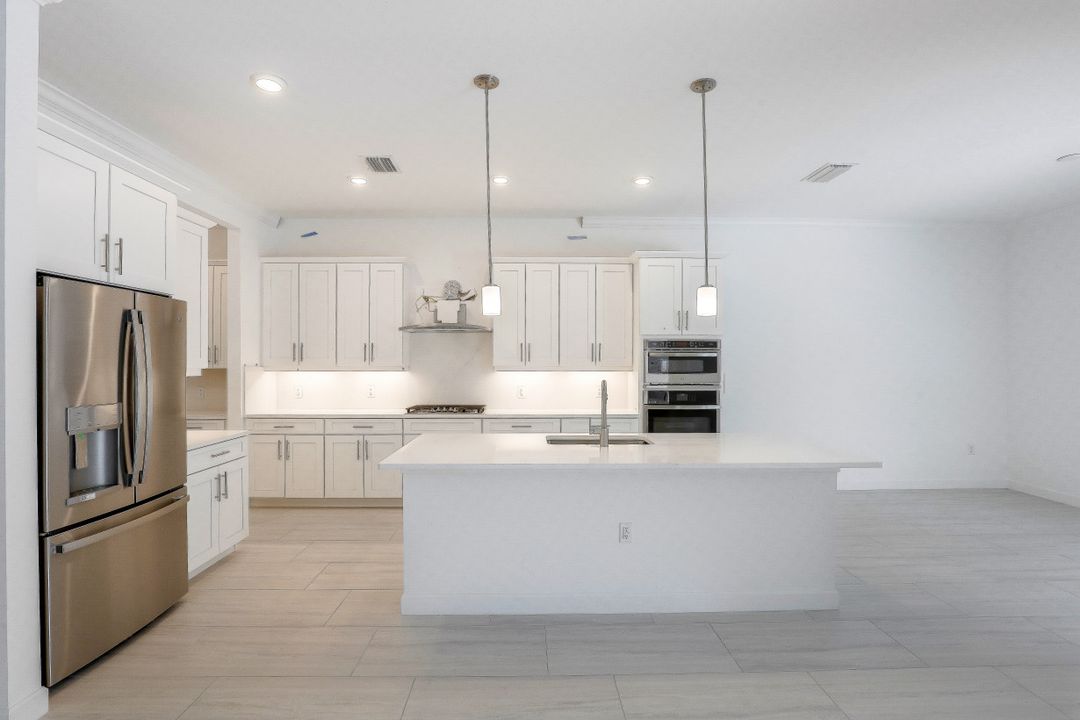 3154 Heather Glen Ct, Naples, FL 34114