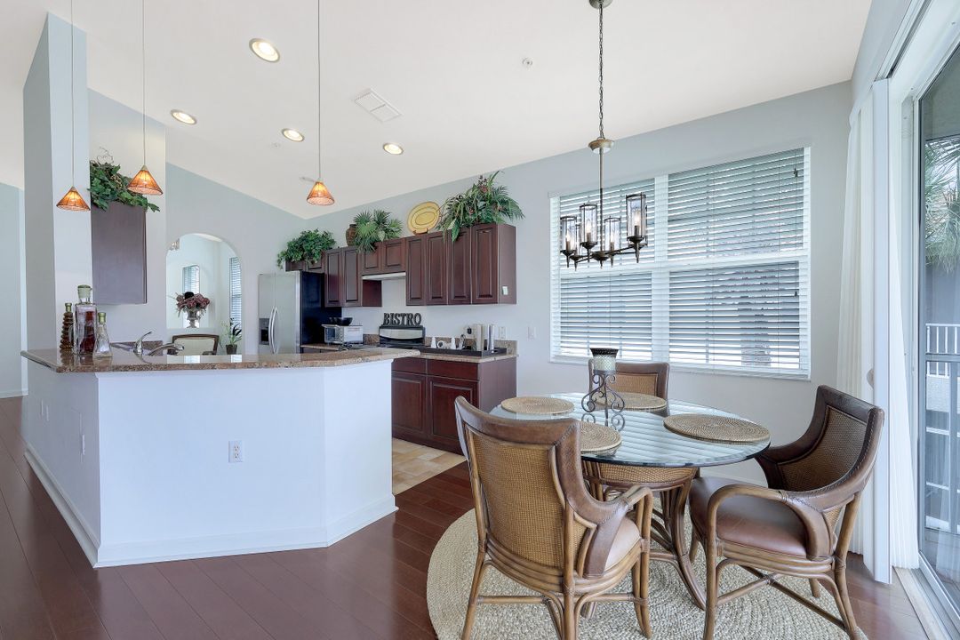 3065 Driftwood Way #4202, Naples, FL 34109