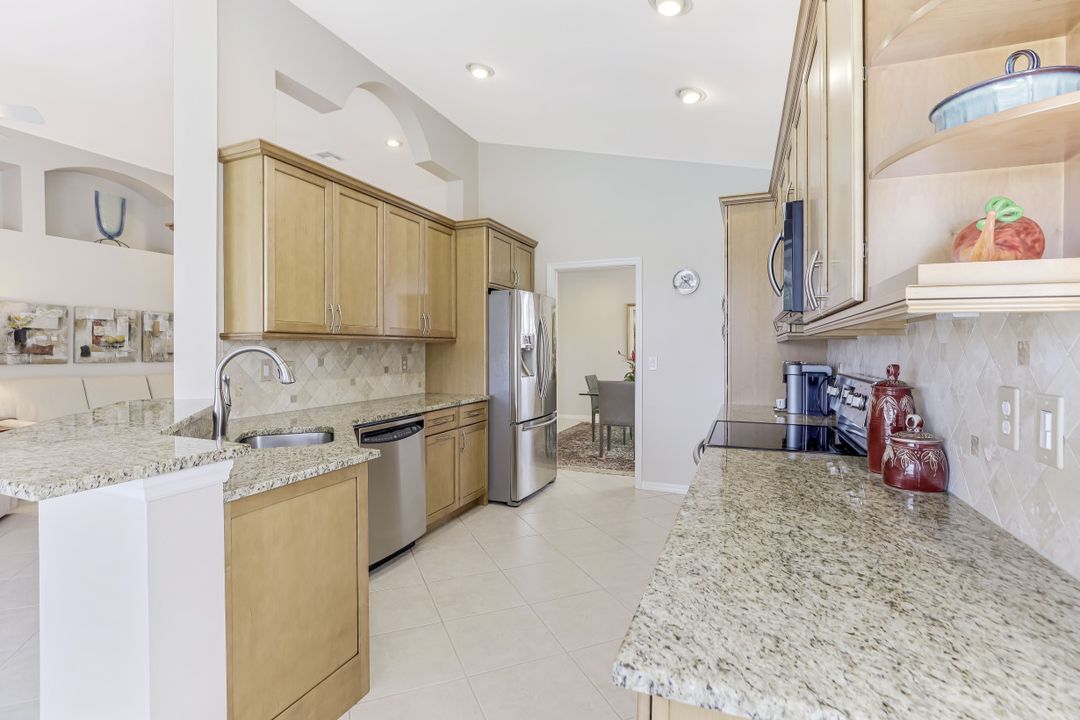 4111 Bayhead Dr #201, Bonita Springs, FL 34134