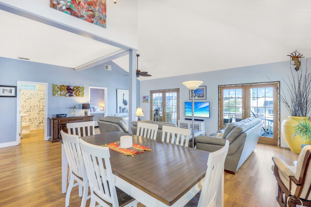 1660 Winterberry Dr, Marco Island, FL 34145