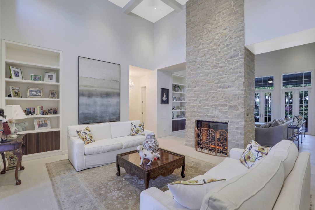 3255 Tavolara Ln, Naples, FL 34114