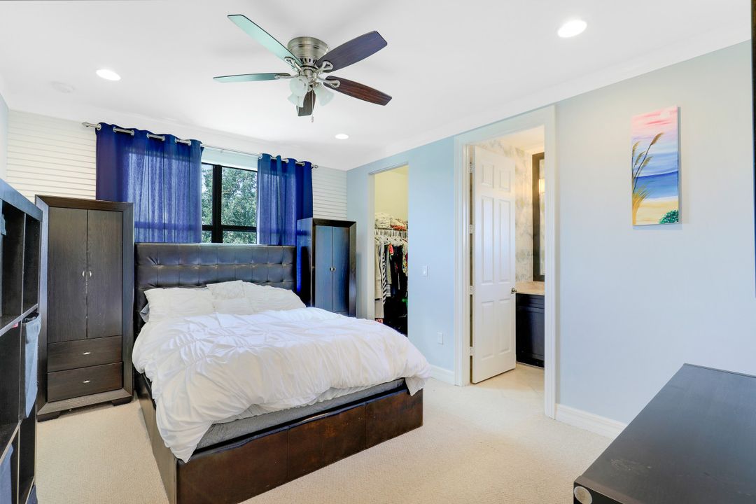 3642 Santaren Ct, Naples, FL 34119