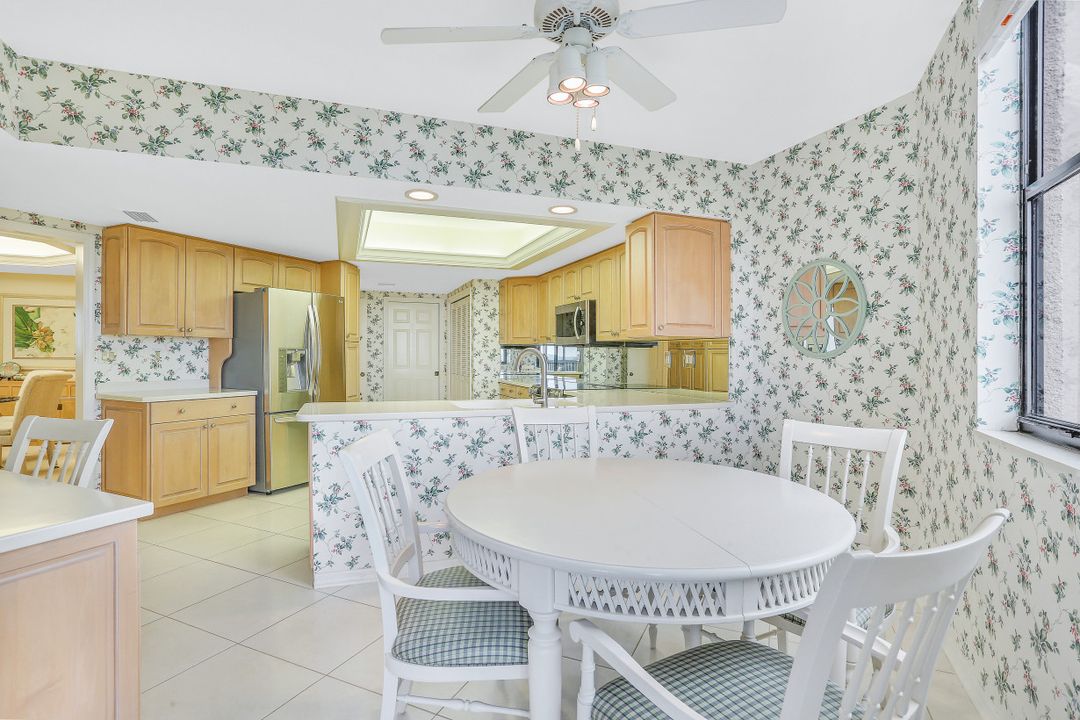 6075 Pelican Bay Blvd #506, Naples, FL 34108