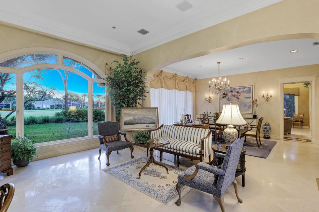 185 Cheshire Way, Naples, FL 34110