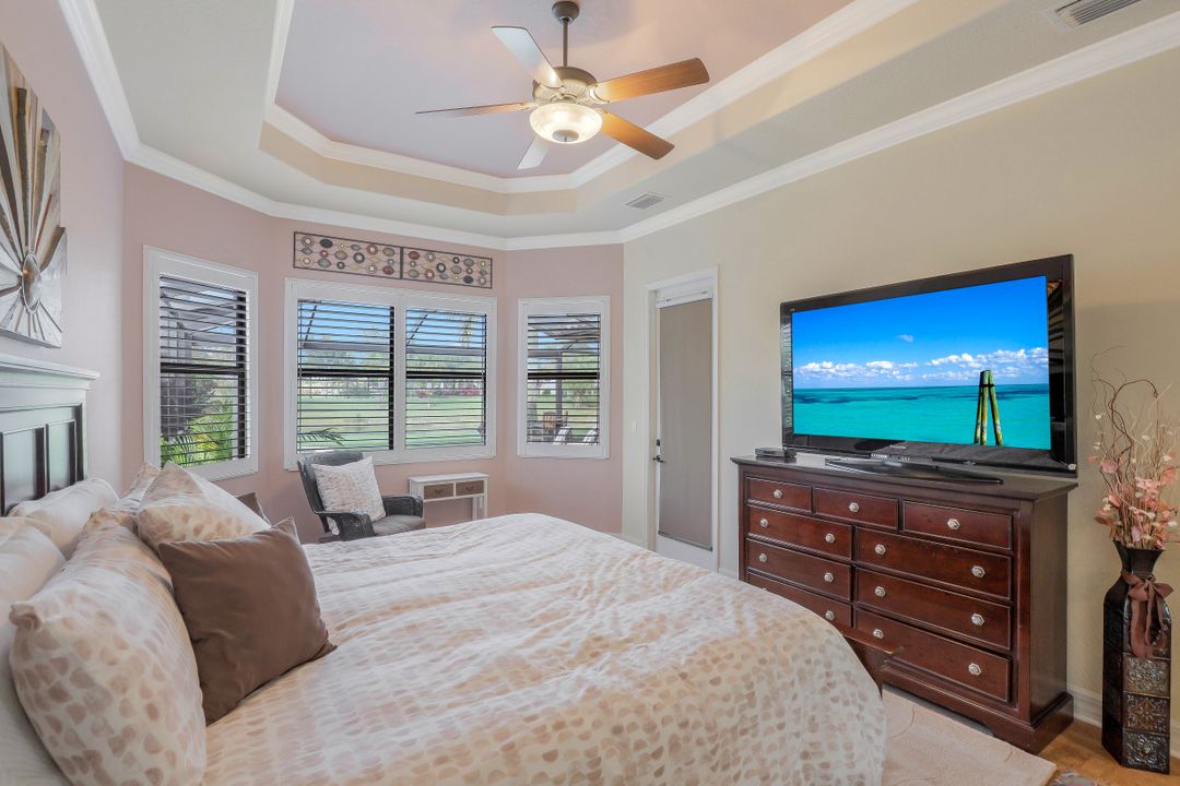 10153 Biscayne Bay Ln, Naples, FL 34120