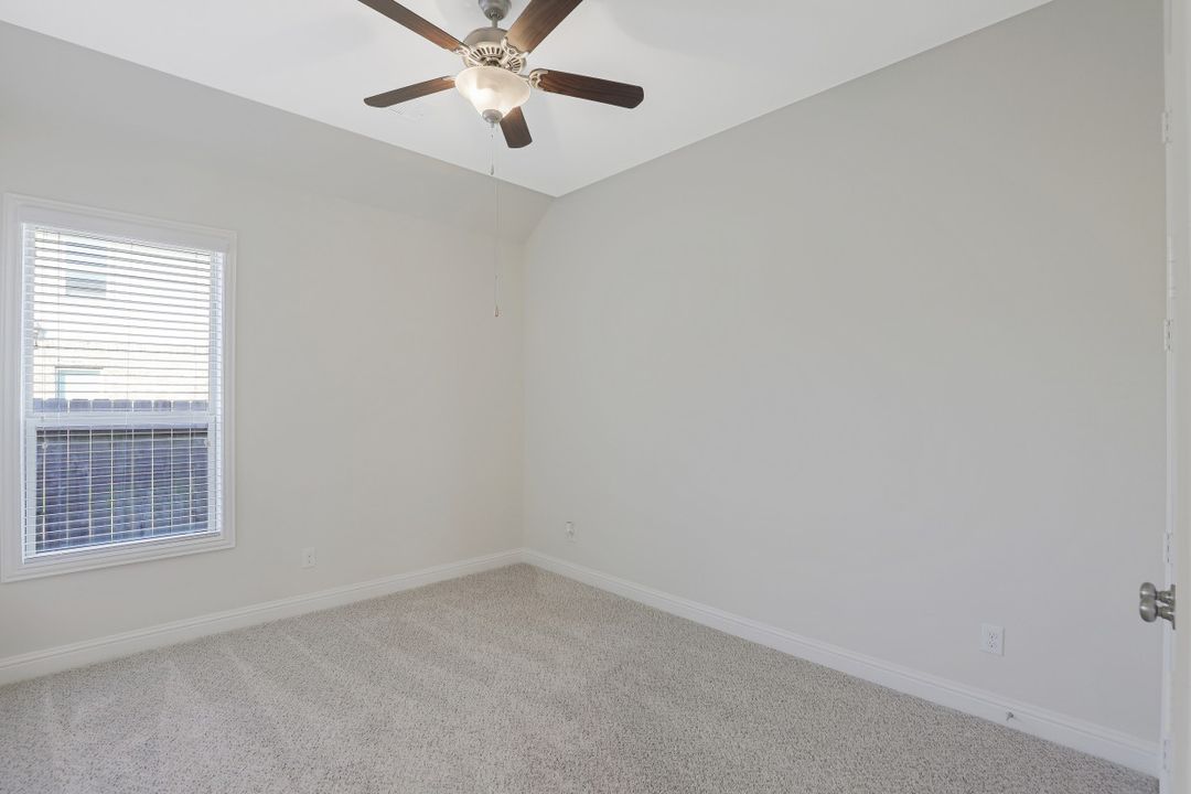 409 Westwood Dr, League City, TX 77573