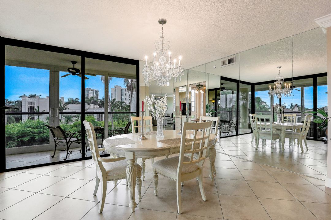 4031 Gulf Shore Blvd  #4F, Naples, FL 34103